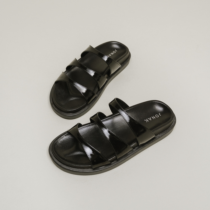 Mules à brides  en cuir vernis noir