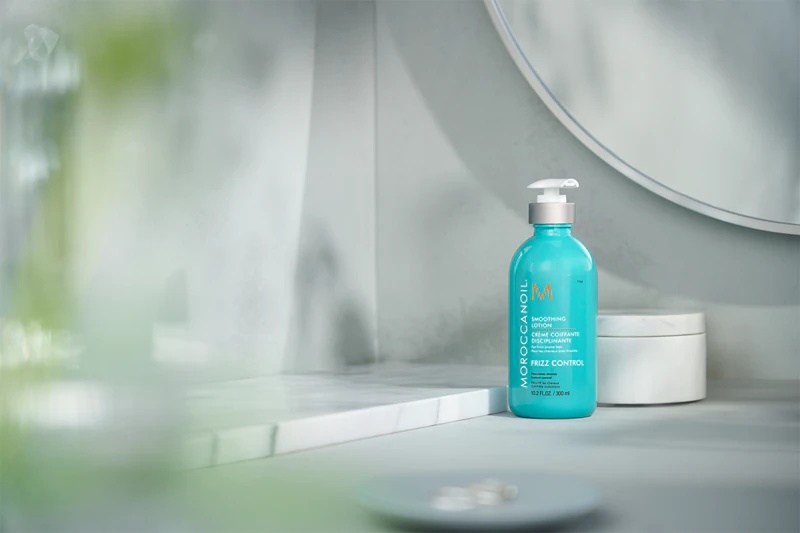 Moroccanoil Frizz Control лосион за заглађивање непослушне и коврџаве косе