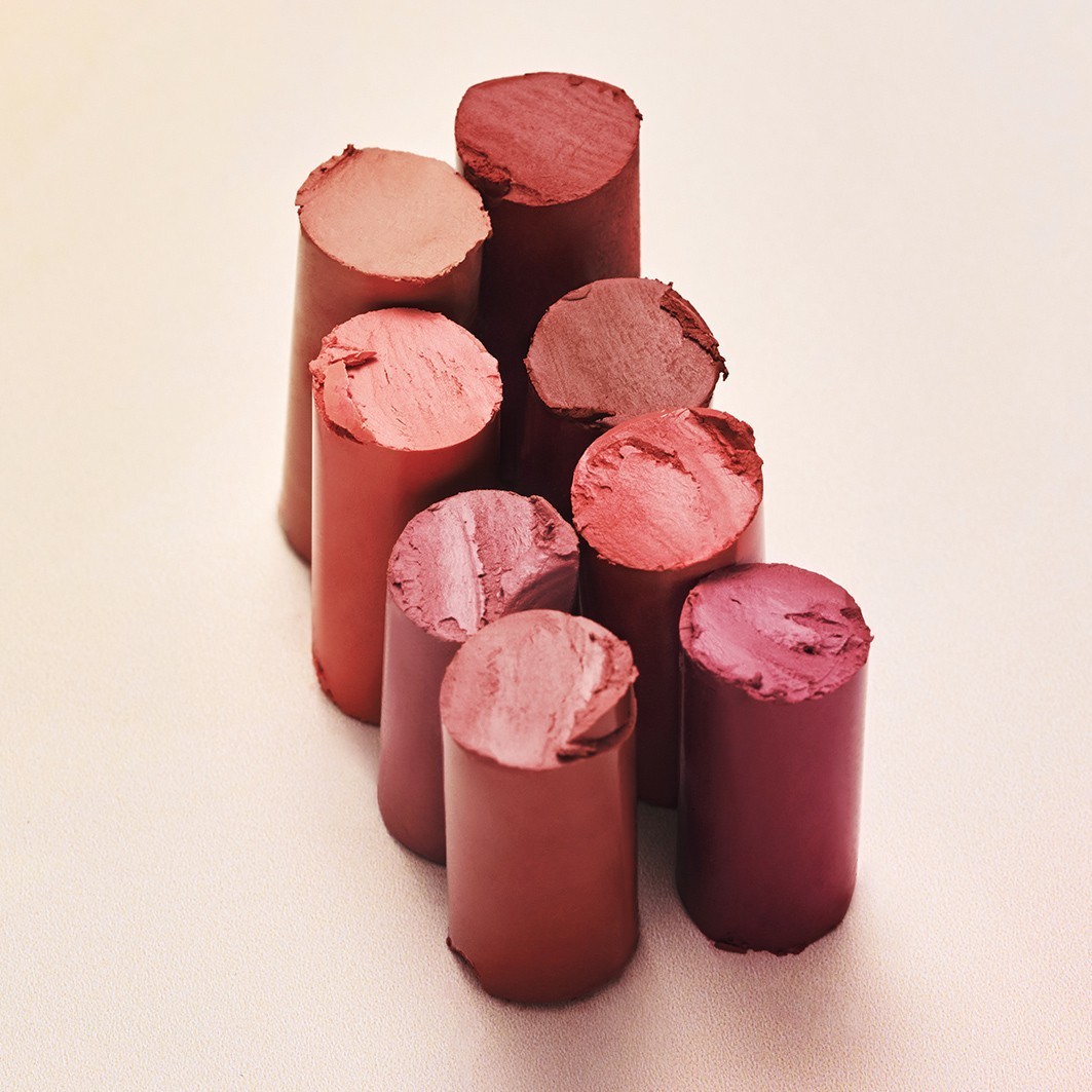 „Dear Dahlia“ lūpų dažai „Lip Allure“ skaidrūs aksominiai – 2,5 g