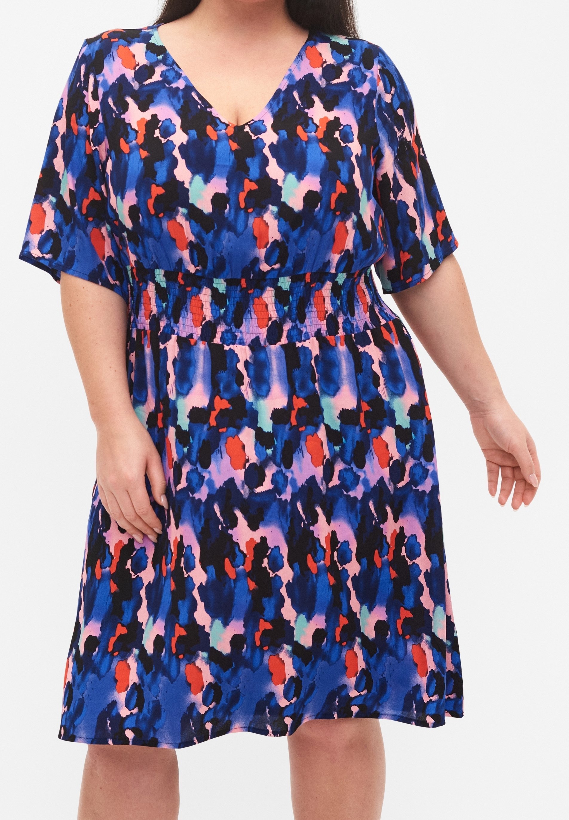 Vestido Zizzi Day - preto mesclado