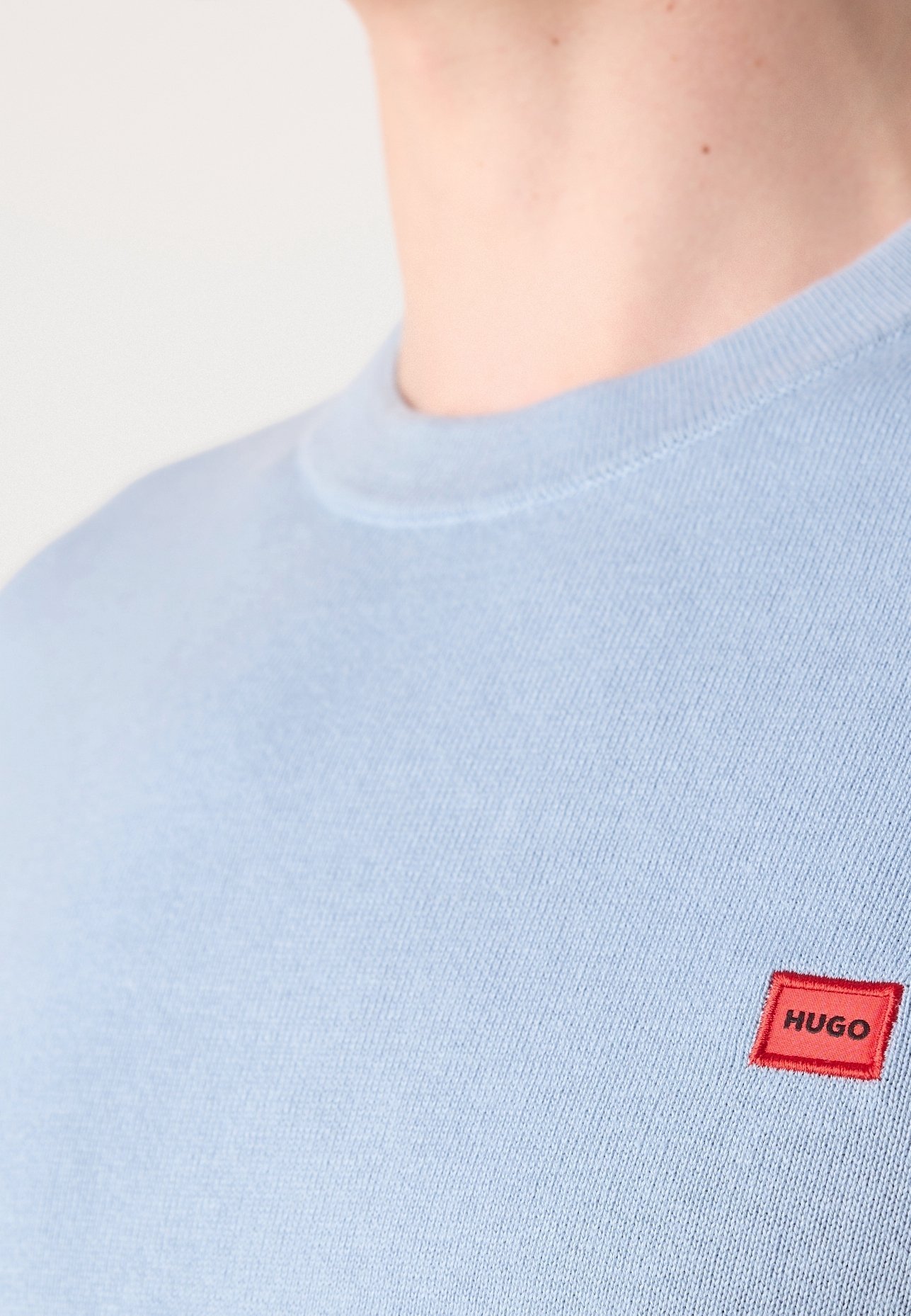 Pull HUGO - bleu