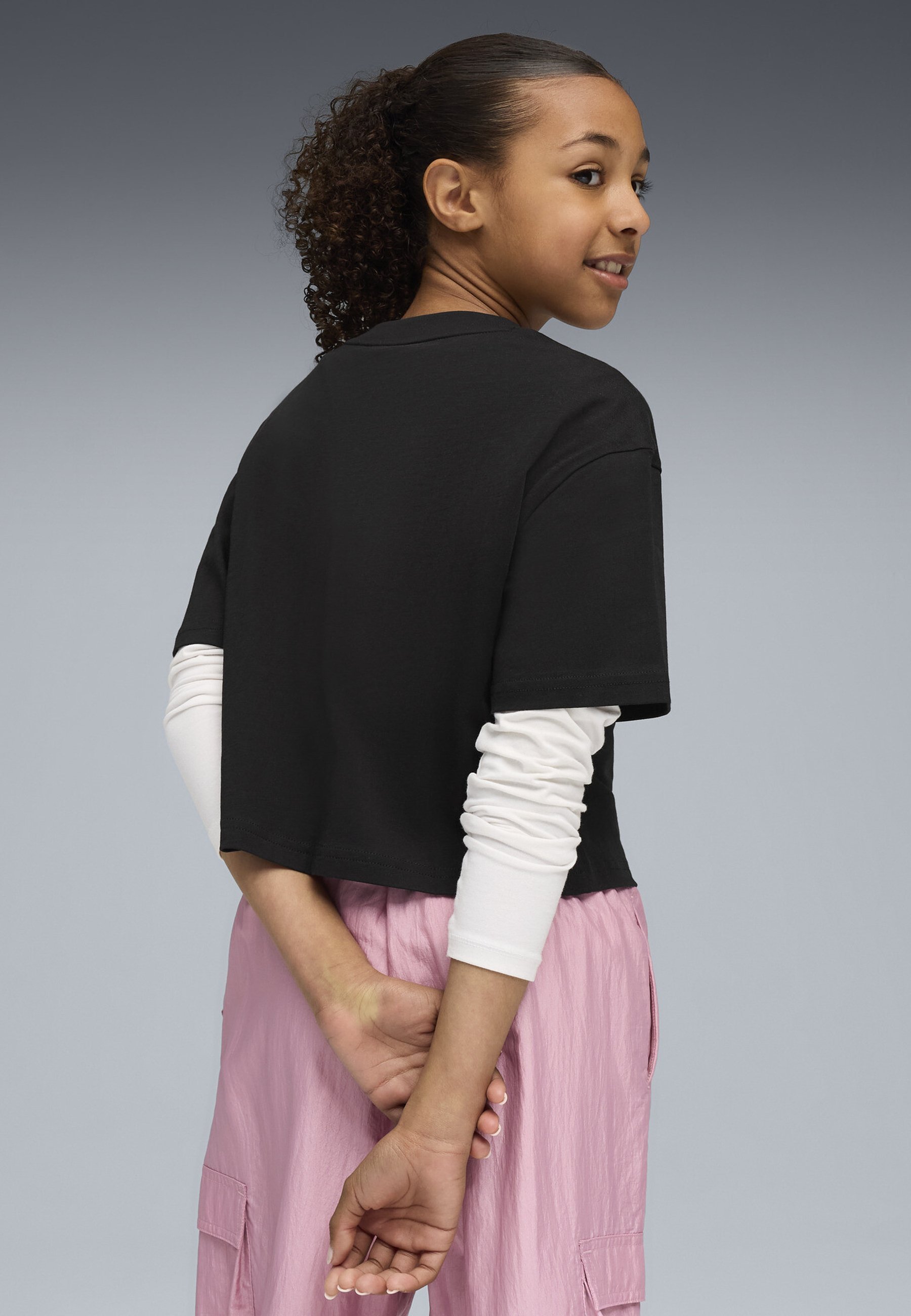 Puma LOGO - T-shirt met print - zwart met roze accenten
