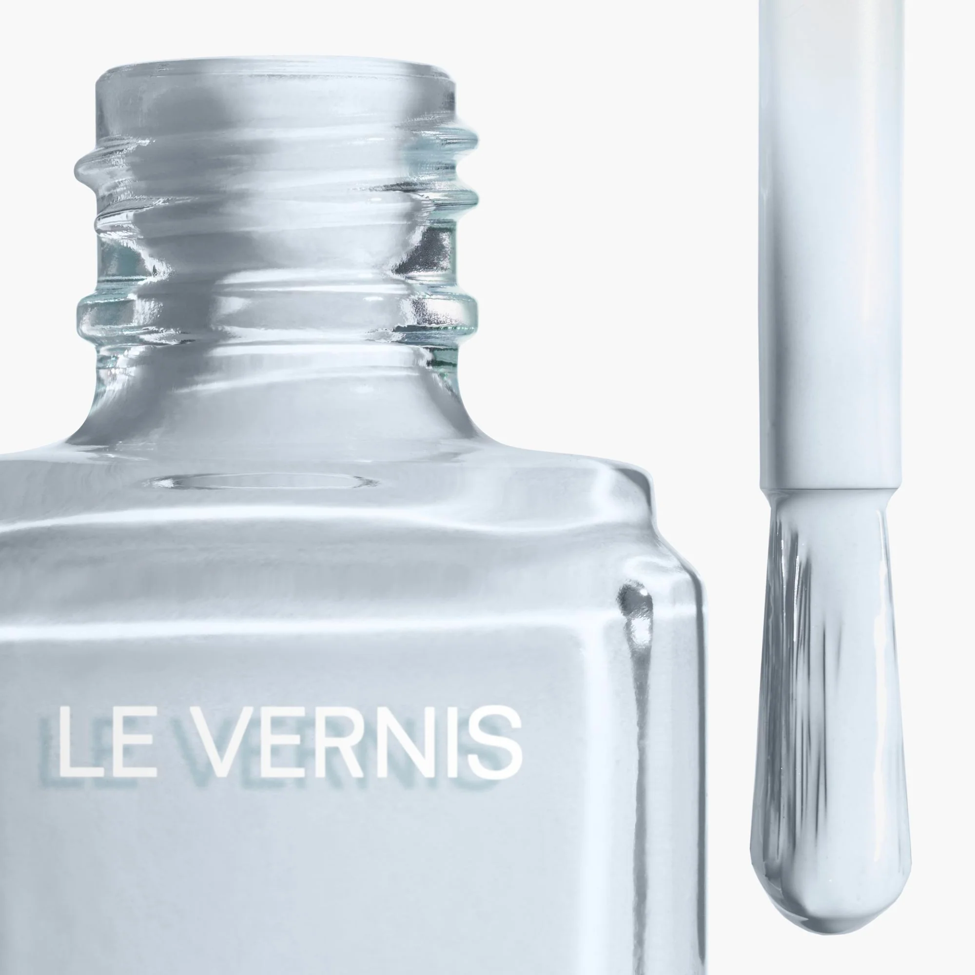 LE VERNIS - COLORE E BRILLANTEZZA LUNGA TENUTA