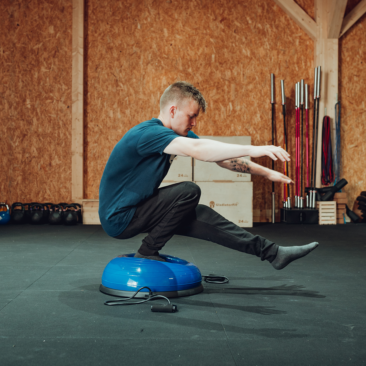  PVC-Halbkugel-Balancestation mit Gummibändern und Griffen, 50 cm, Gladiatorfit