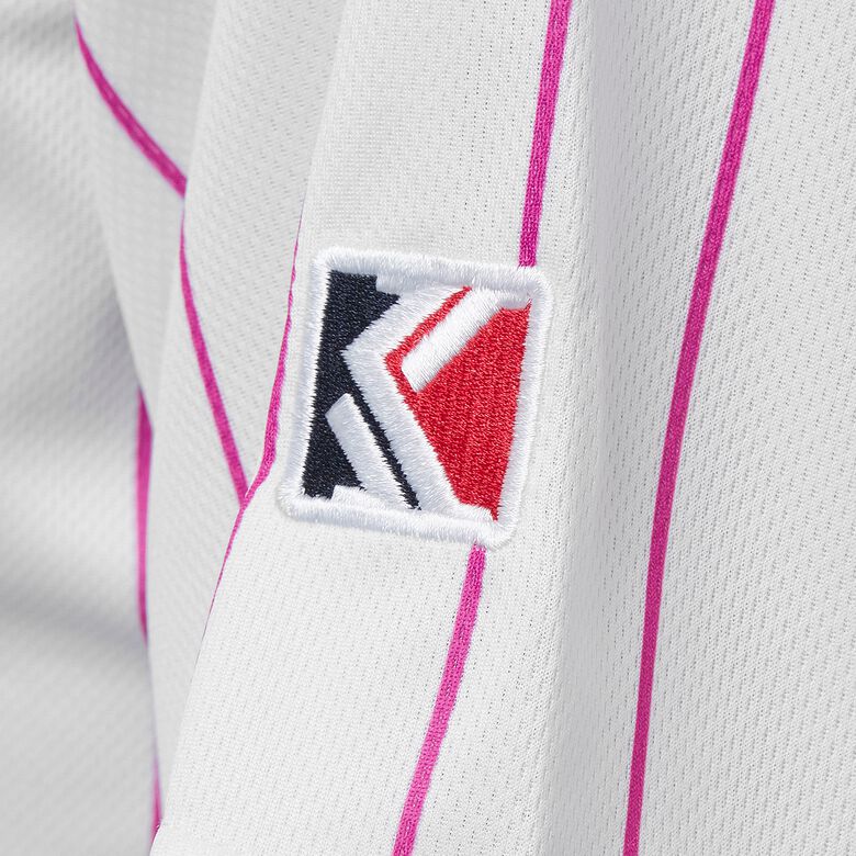 Camiseta de béisbol tejida con el logotipo de Old English