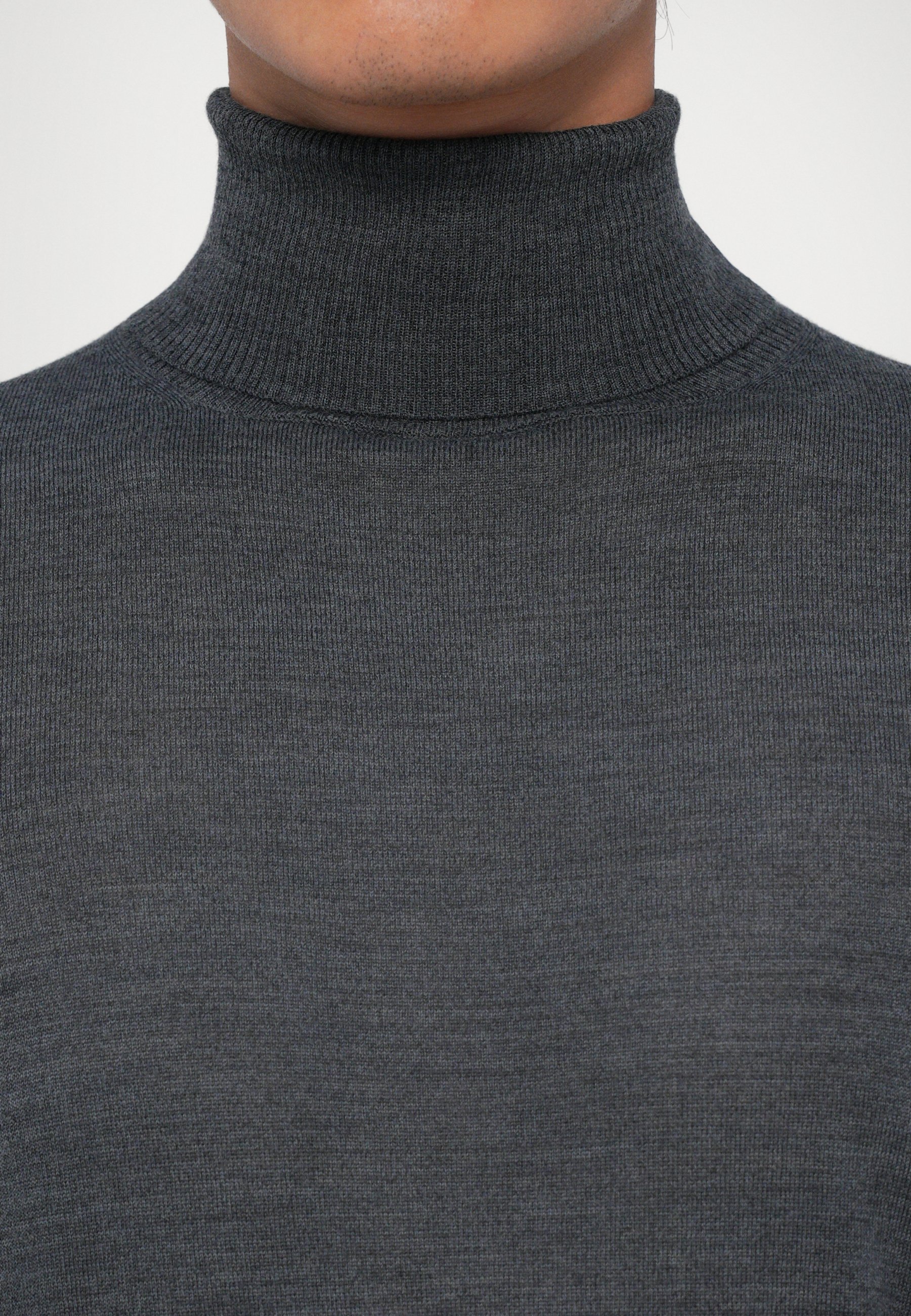 Geschlossener Pullover – dunkelgrau