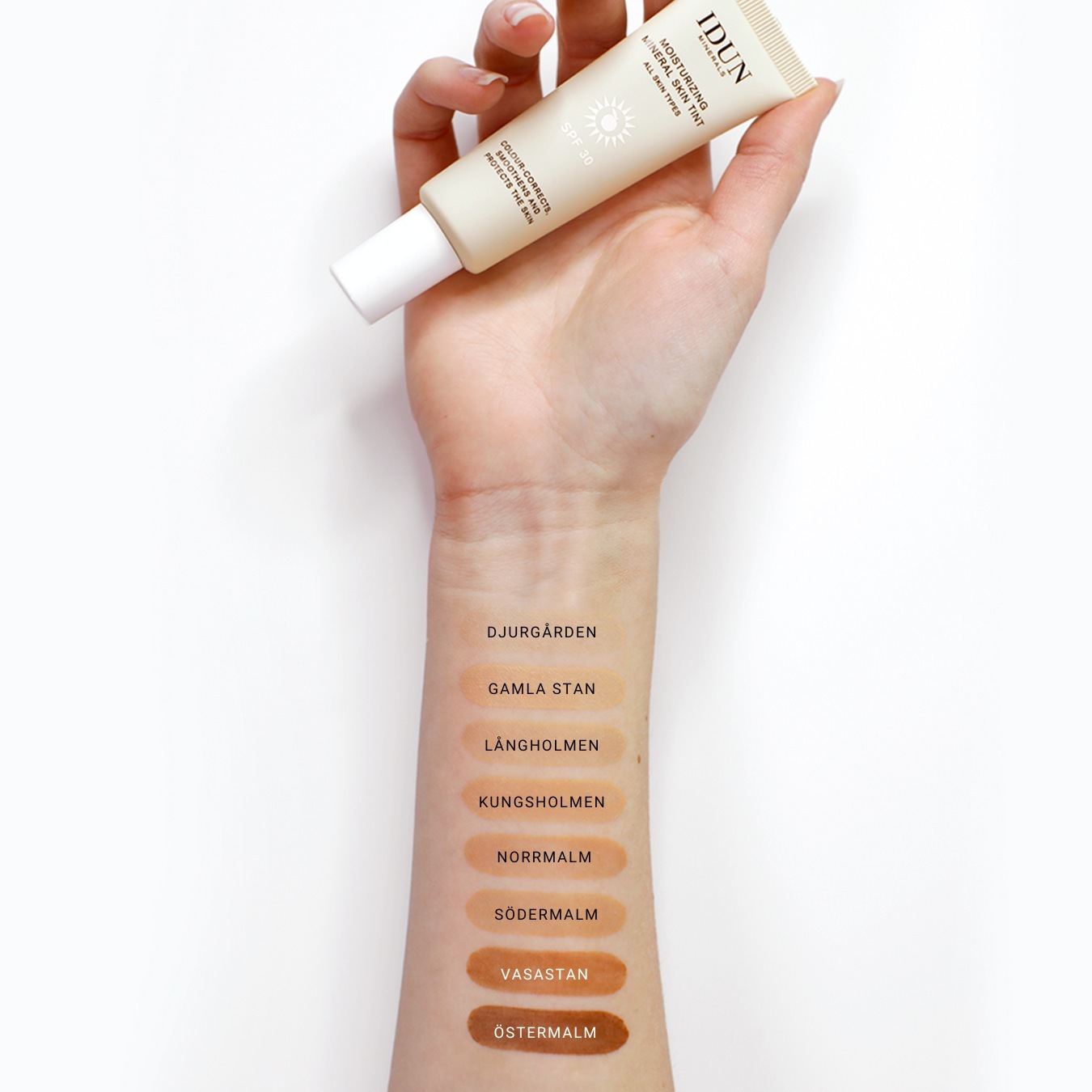 IDUN Minerals BB krēms Feuchtigkeitsspendende Hauttönung LSF 30-27 ml