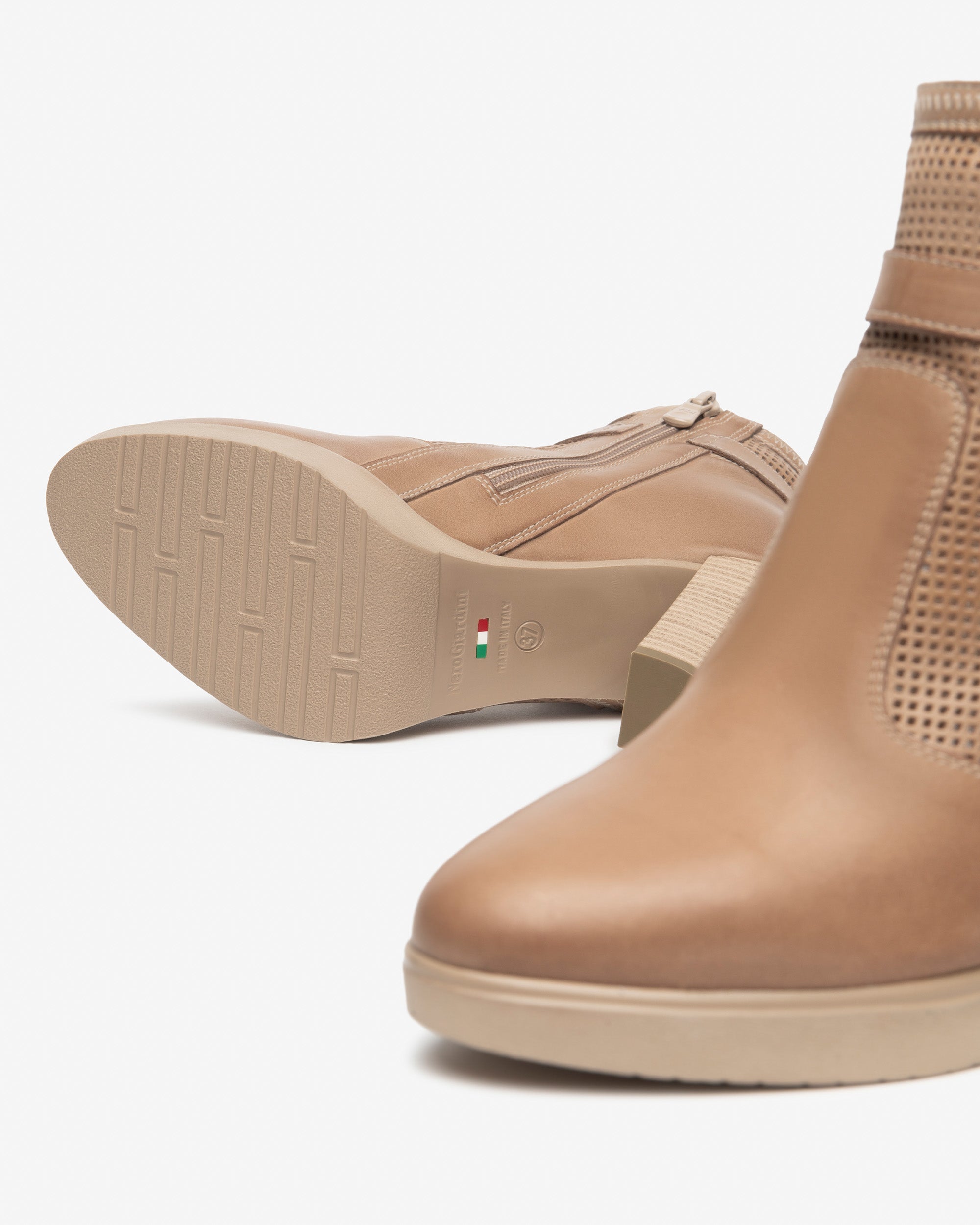  Damen-Ankle-Boots aus Leder
