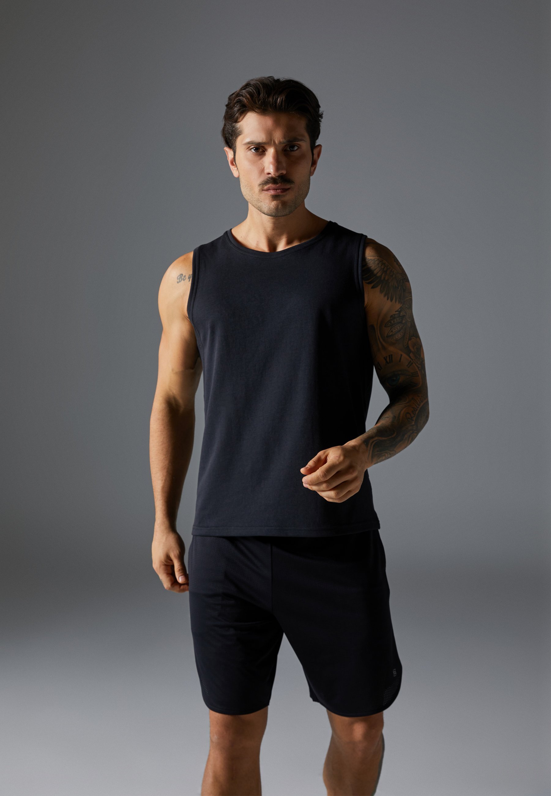 Pier One Sport Schnelltrocknendes ärmelloses Sport-T-Shirt - Schwarz