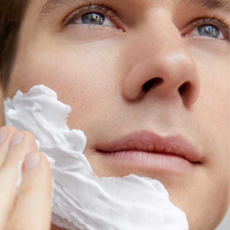 Nivea Men hidratantna pjena za brijanje za muškarce 200ml Protect Care Men