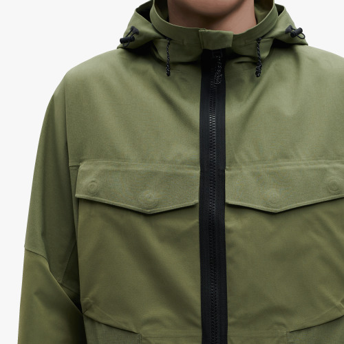 On Průzkumná bunda