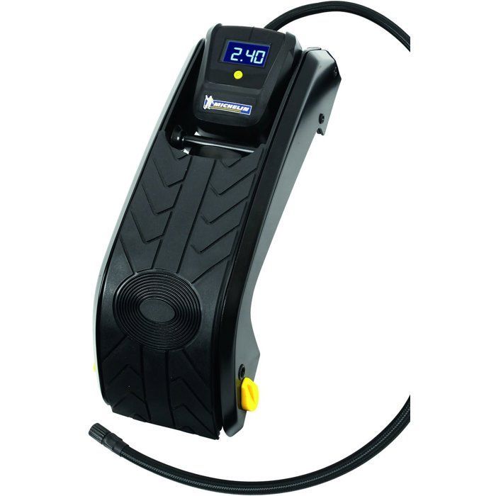 Foot pump with digital pressure gauge - MICHELIN - Accuracy 0.05 bar up to 7 bar.