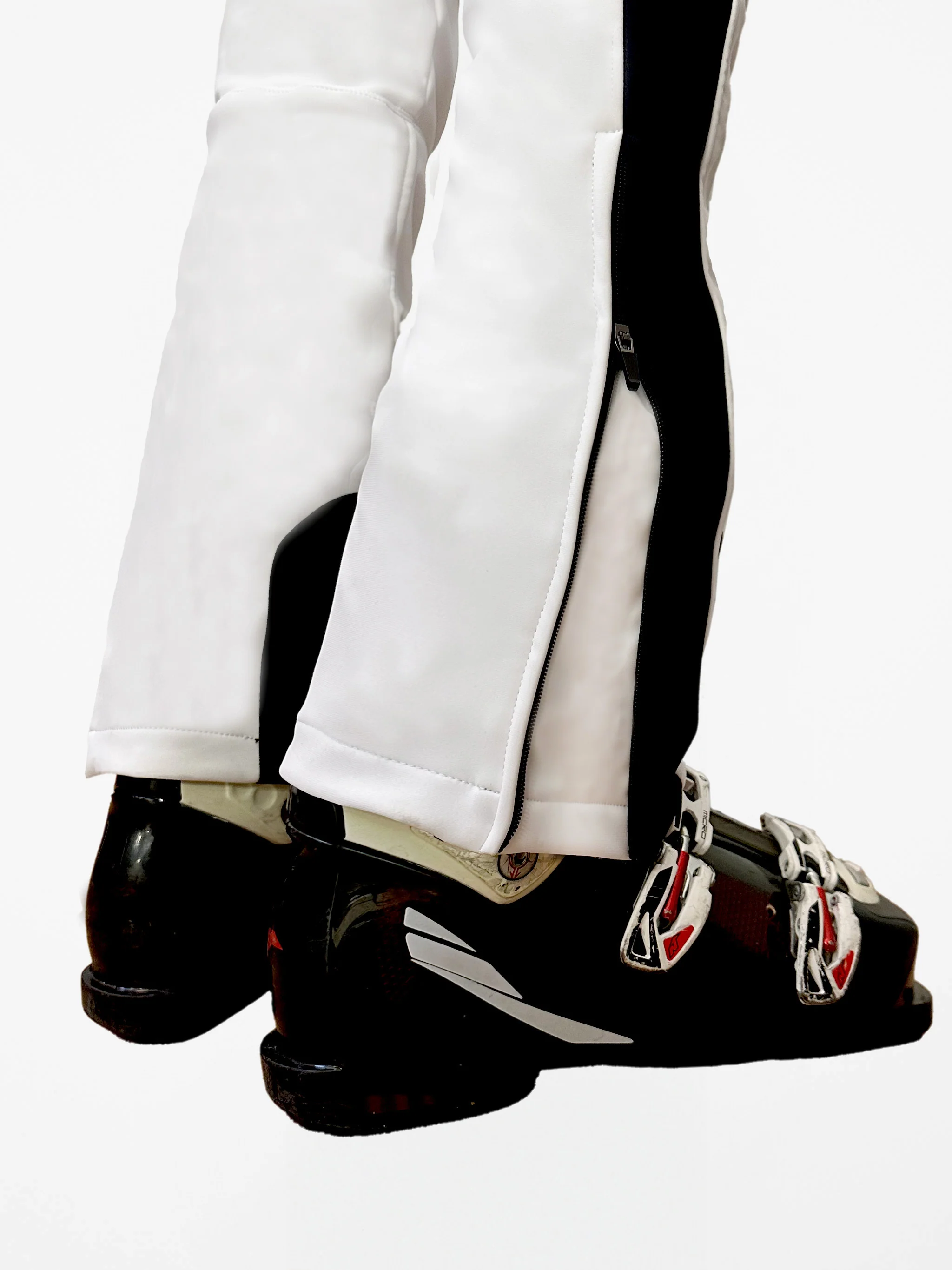 Traje de esquí blanco para mujer de Garmisch con tecnología RECCO®.
