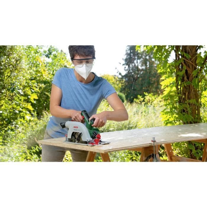 Scie circulaire portative sans fil Bosch Home and Garden Universal Circ 18V-53 - Profondeur de coupe max. 53 mm