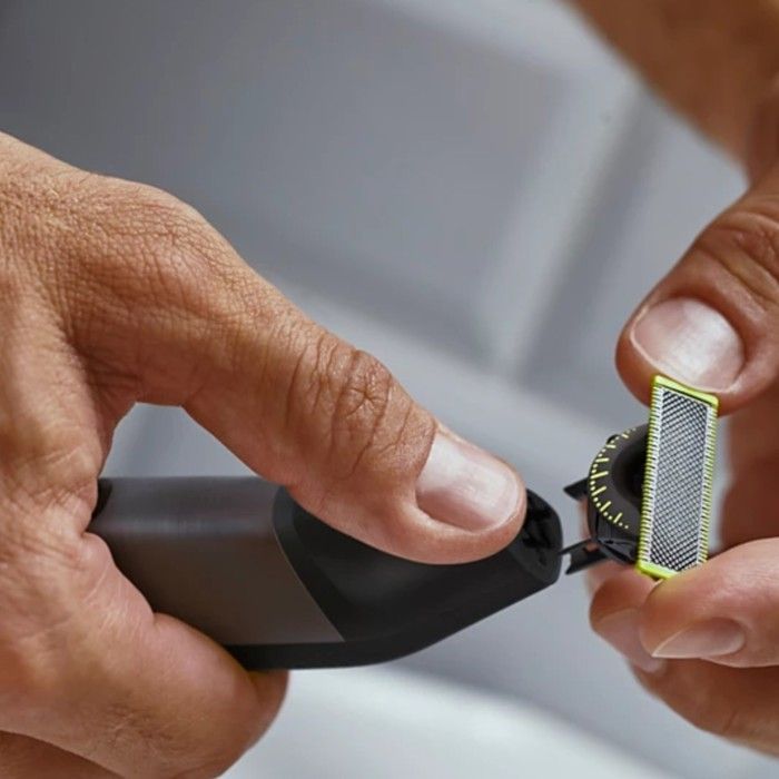 Recortadora de barba eléctrica - PHILIPS - OneBlade Pro 360 - Híbrida - Negra - Funcionamiento inalámbrico