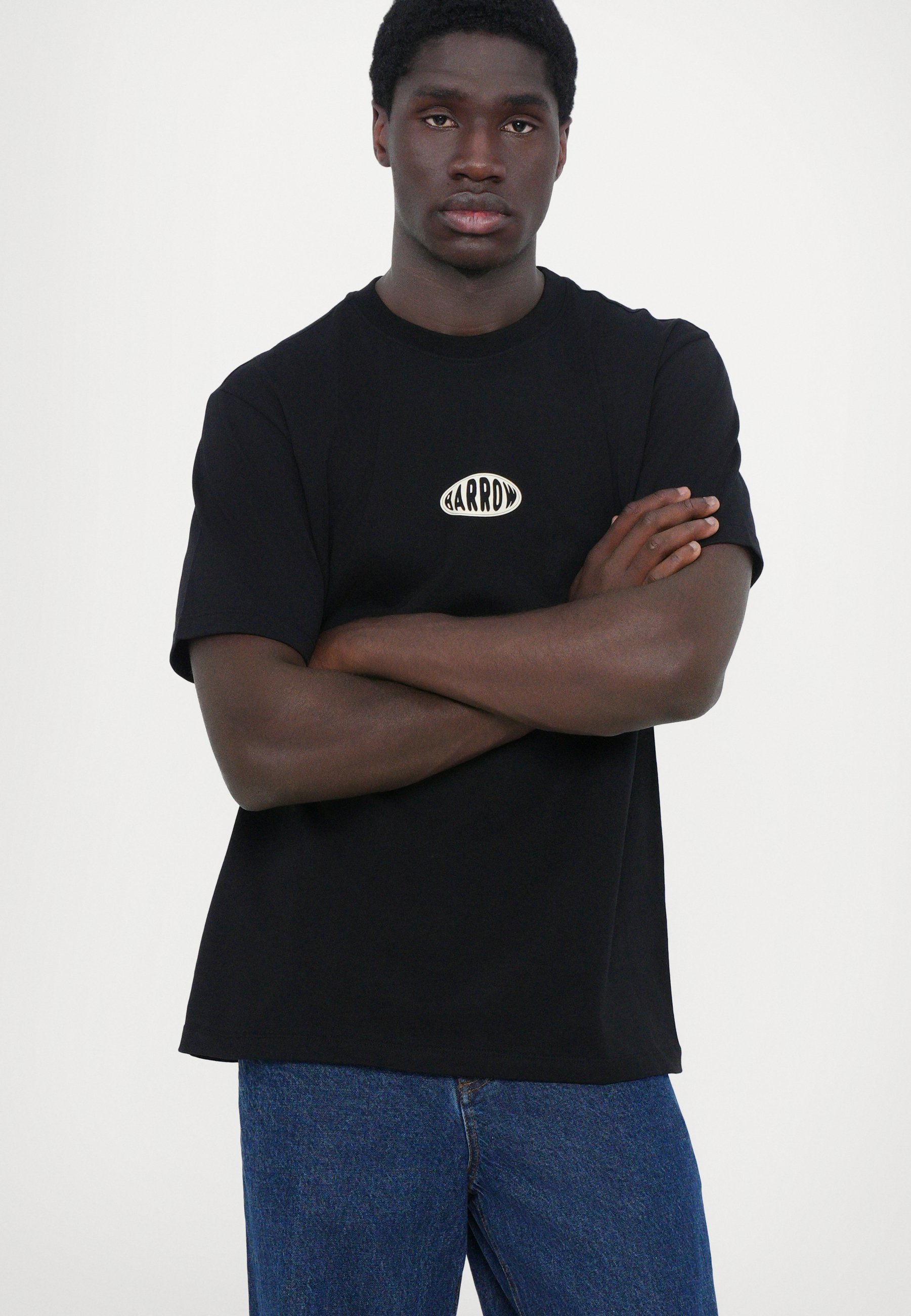 Camiseta unissex estampada Barrow - preta