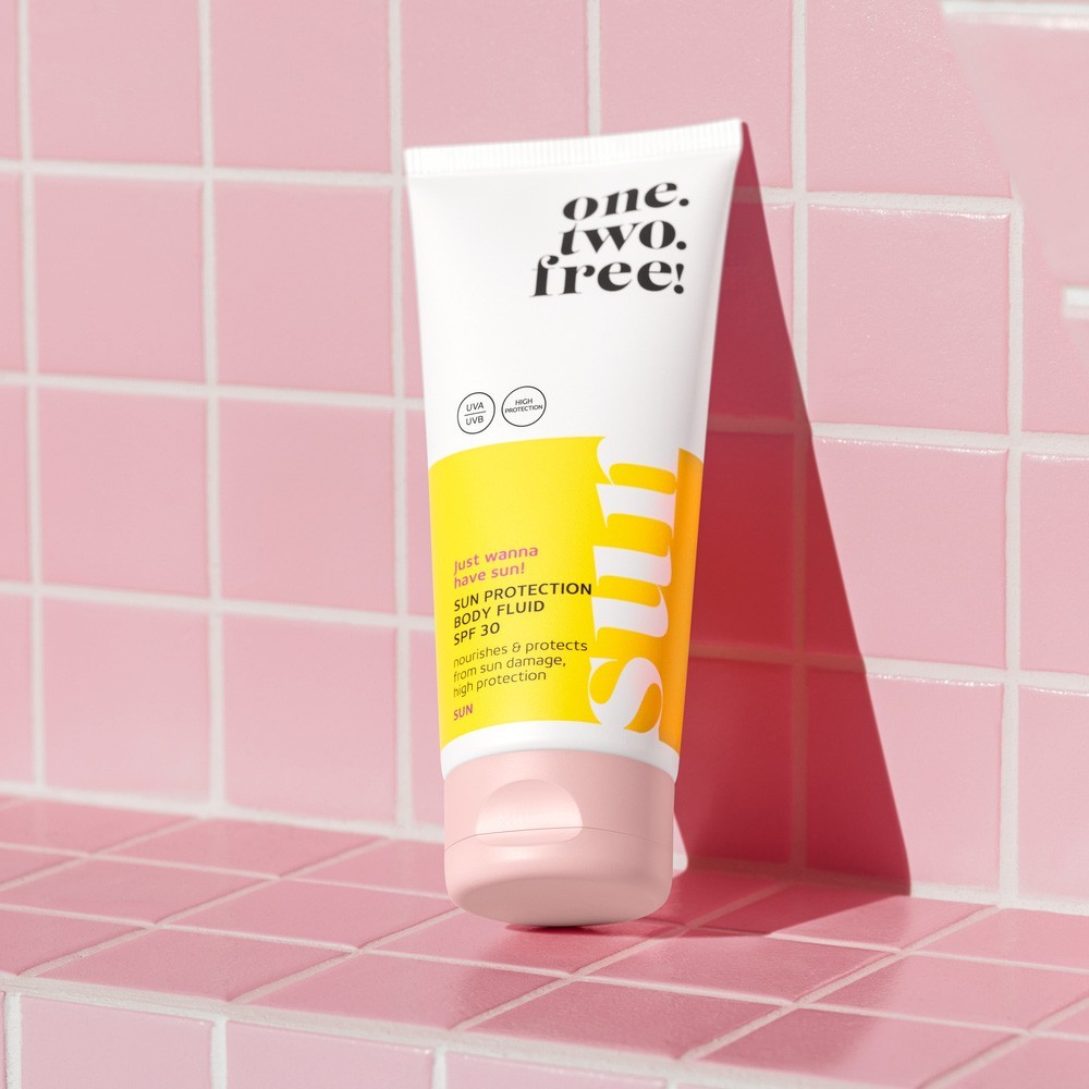 one.two.free! Fluide solaire protecteur pour le corps SPF 30