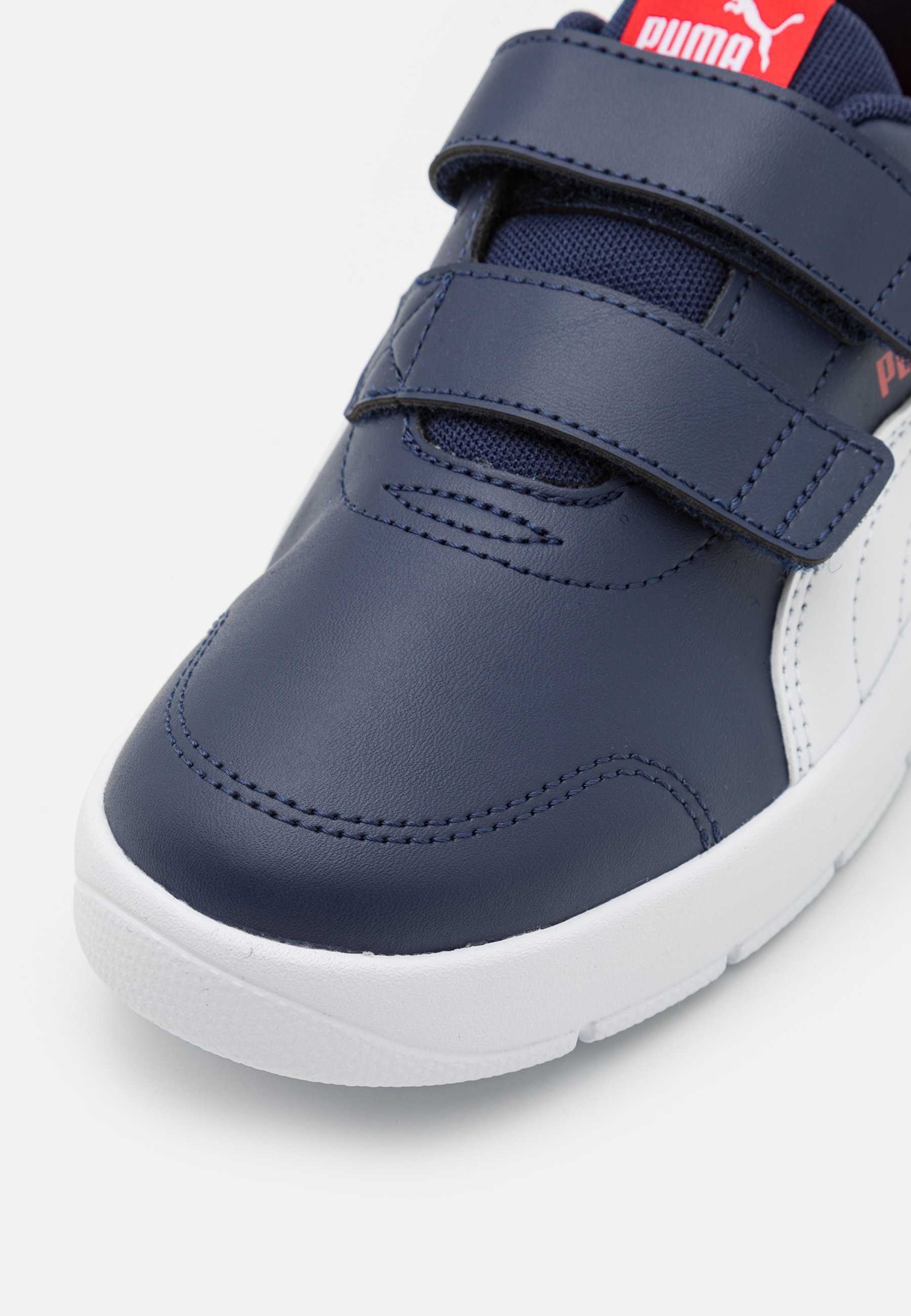 Puma COURTFLEX V3 UNISEX - Scarpe da corsa su strada - blu navy/bianco/rosso