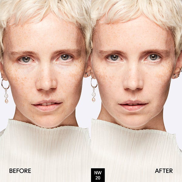 24hodinový korektor Studio Fix Smooth Wear
