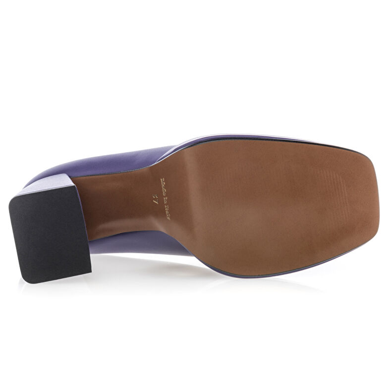 Naisten violetit pumput