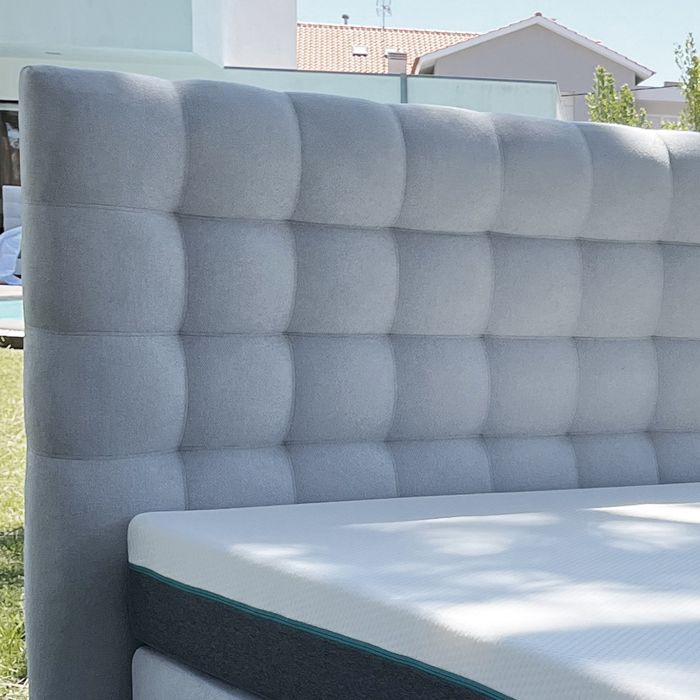 Tête de lit capitonnée VIEW en tissu haute qualité coloris gris - largeur 90 x longueur 105 cm