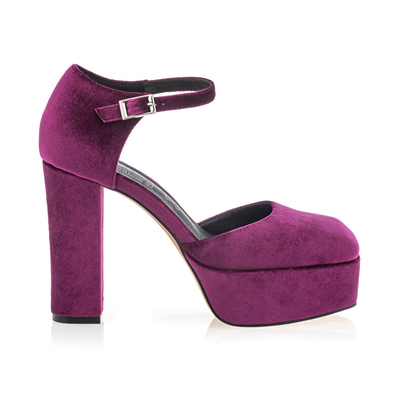 Naisten violetit pumput