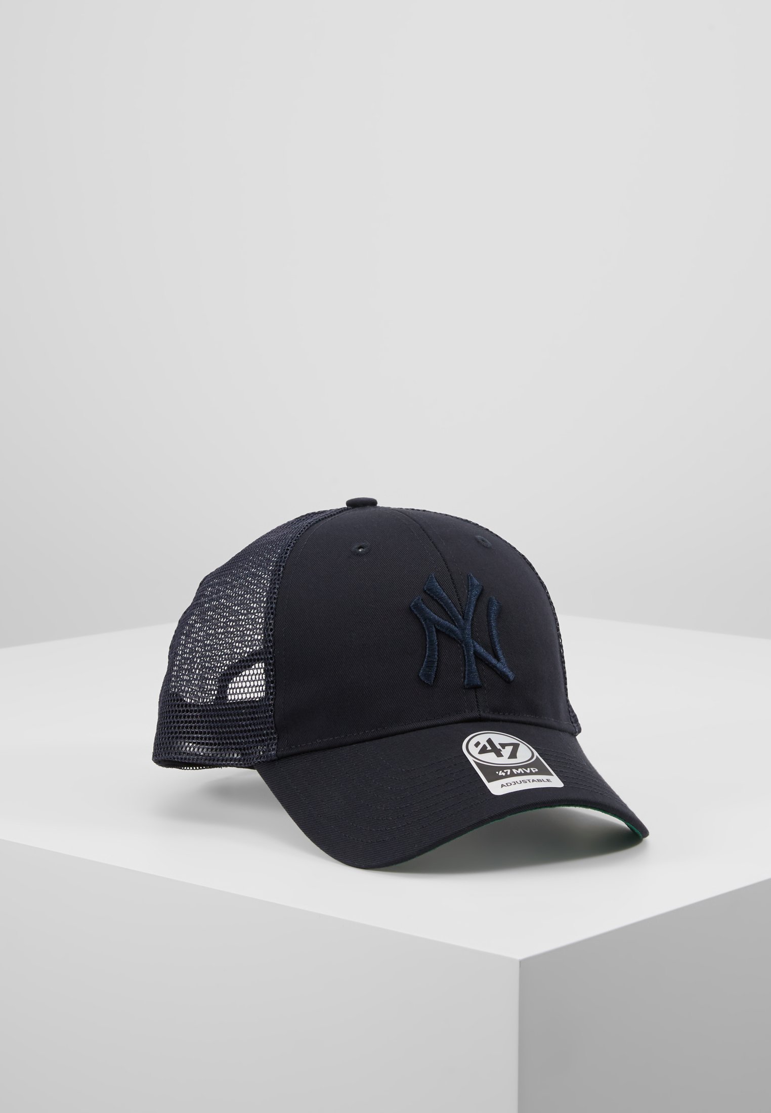 '47 Caps