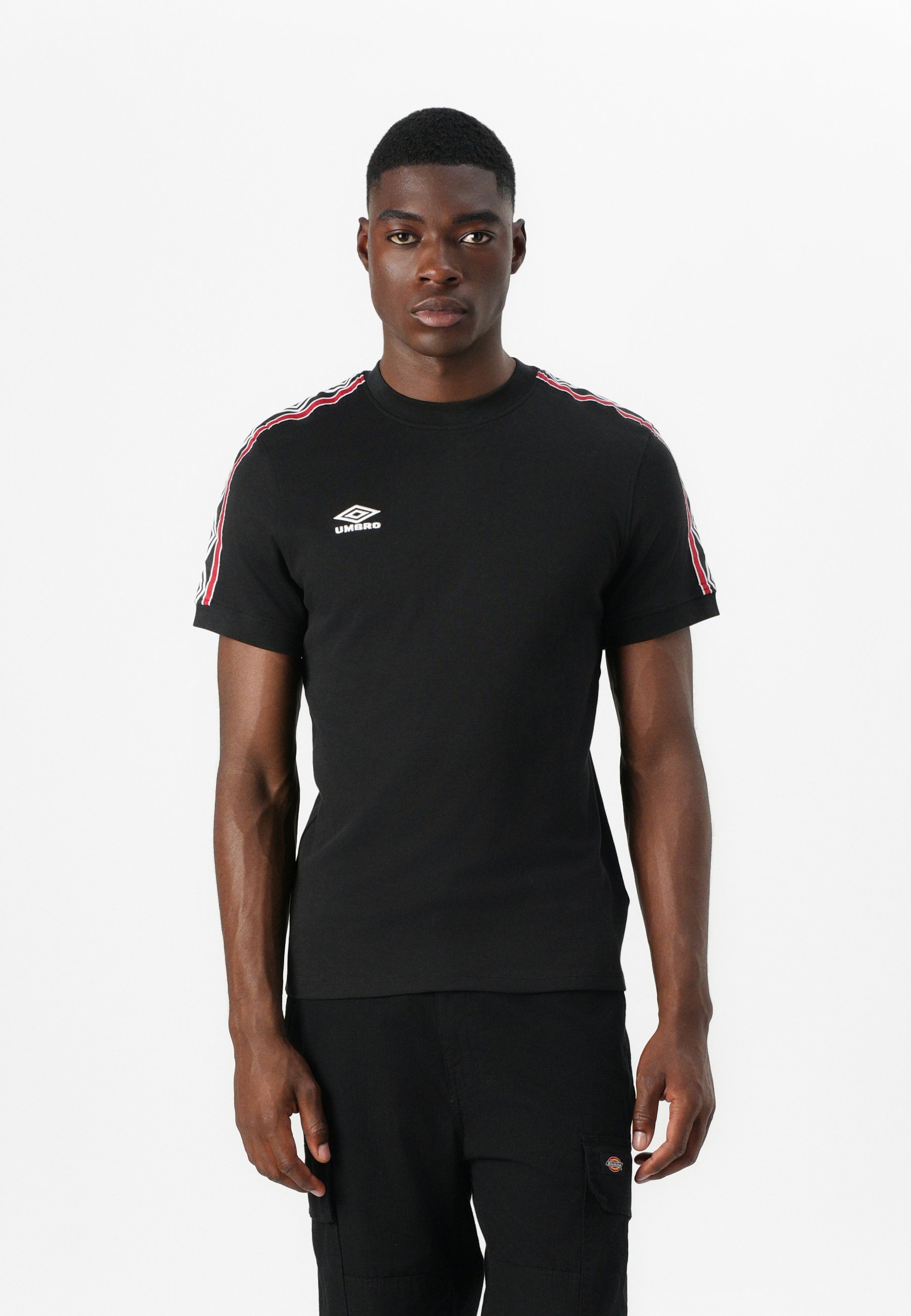Umbro TAPED TEE - Basic T-shirt - zwart