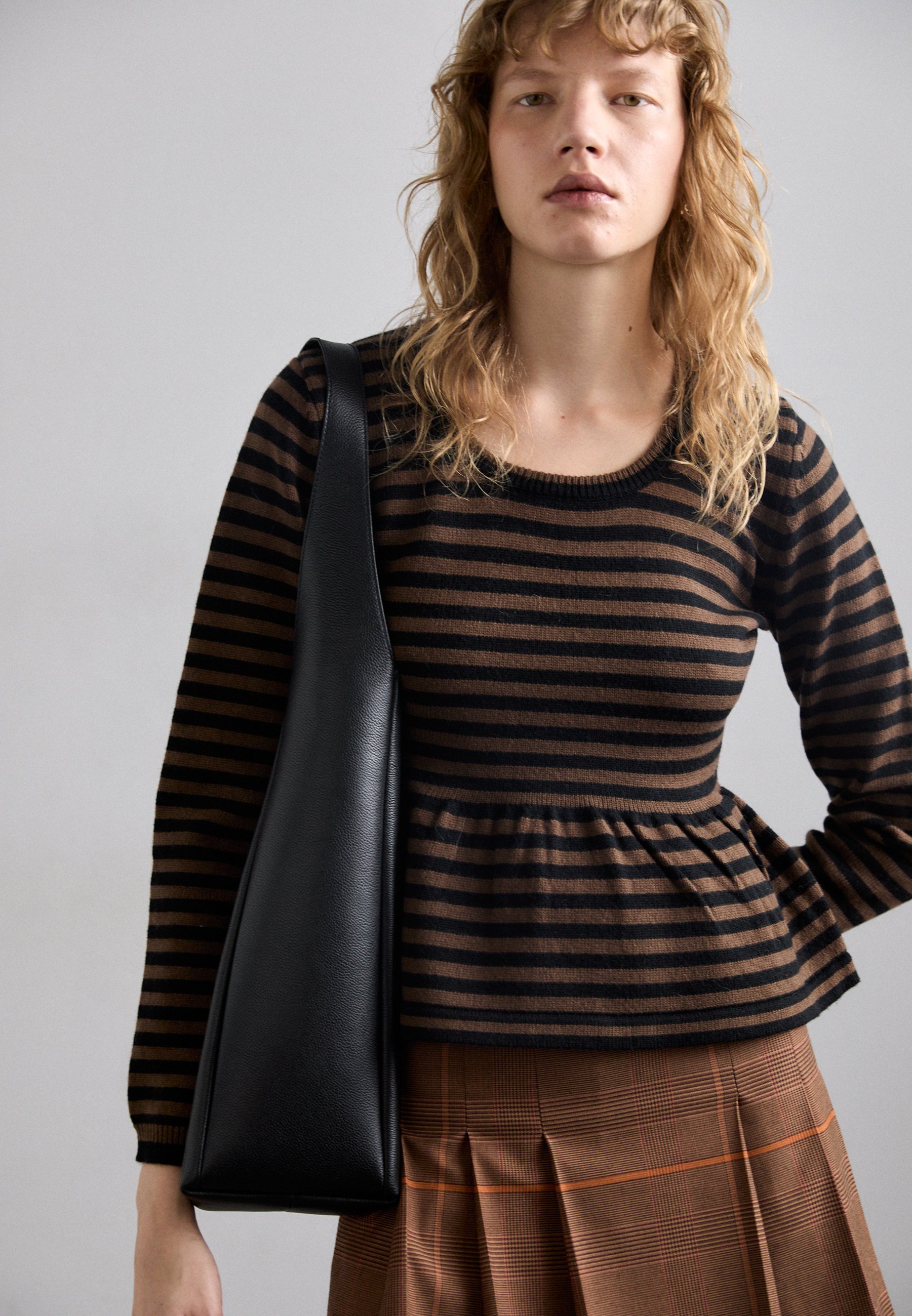 MUNTHE LUBAY - Pullover - braun