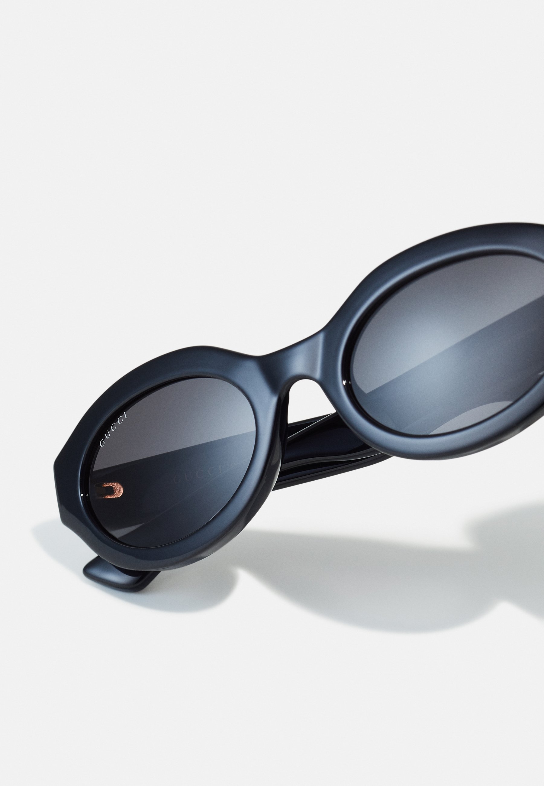 Óculos de sol Gucci - preto/cinza