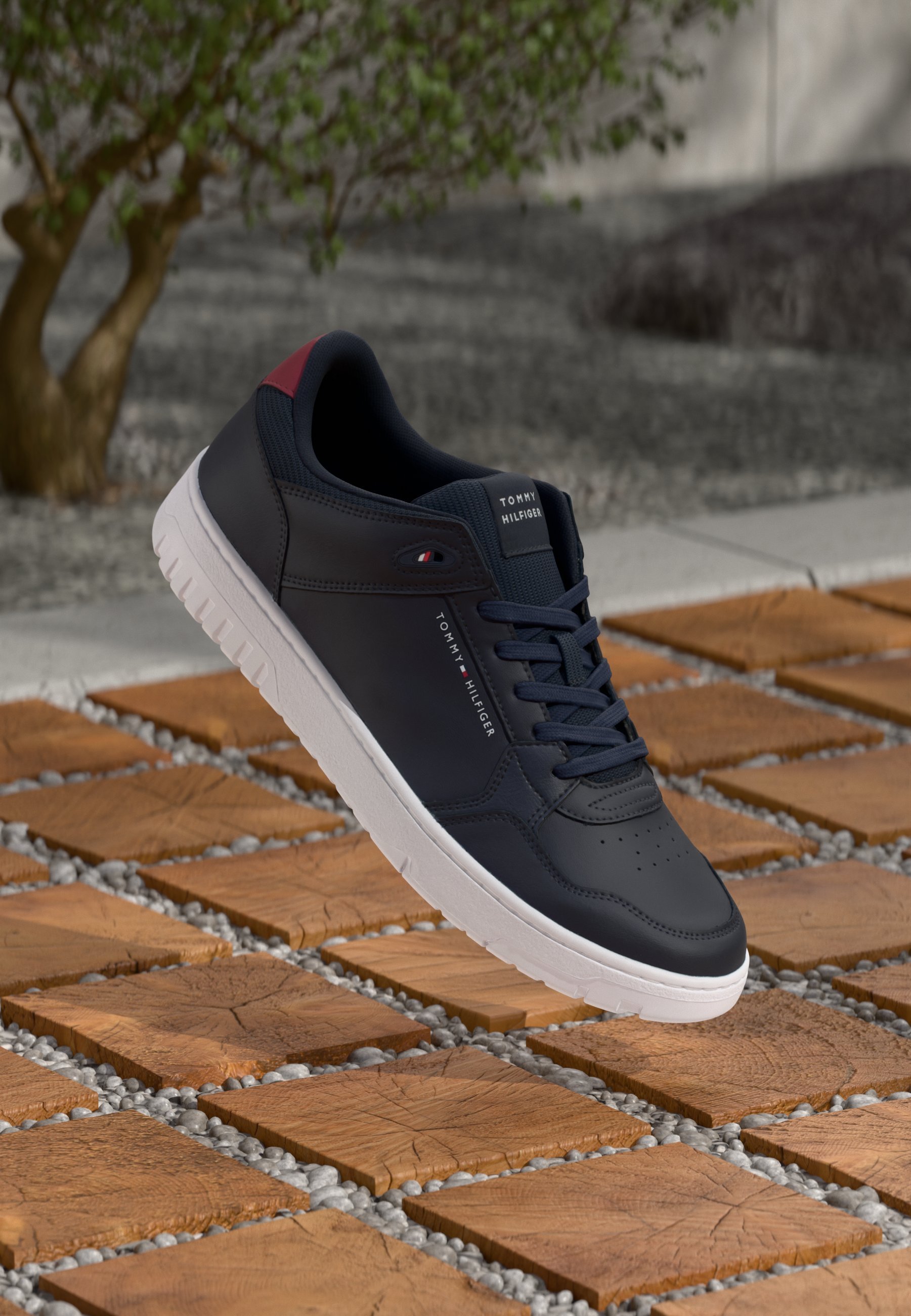 Baskets Tommy Hilfiger BASKET CORE LITE - bleu marine