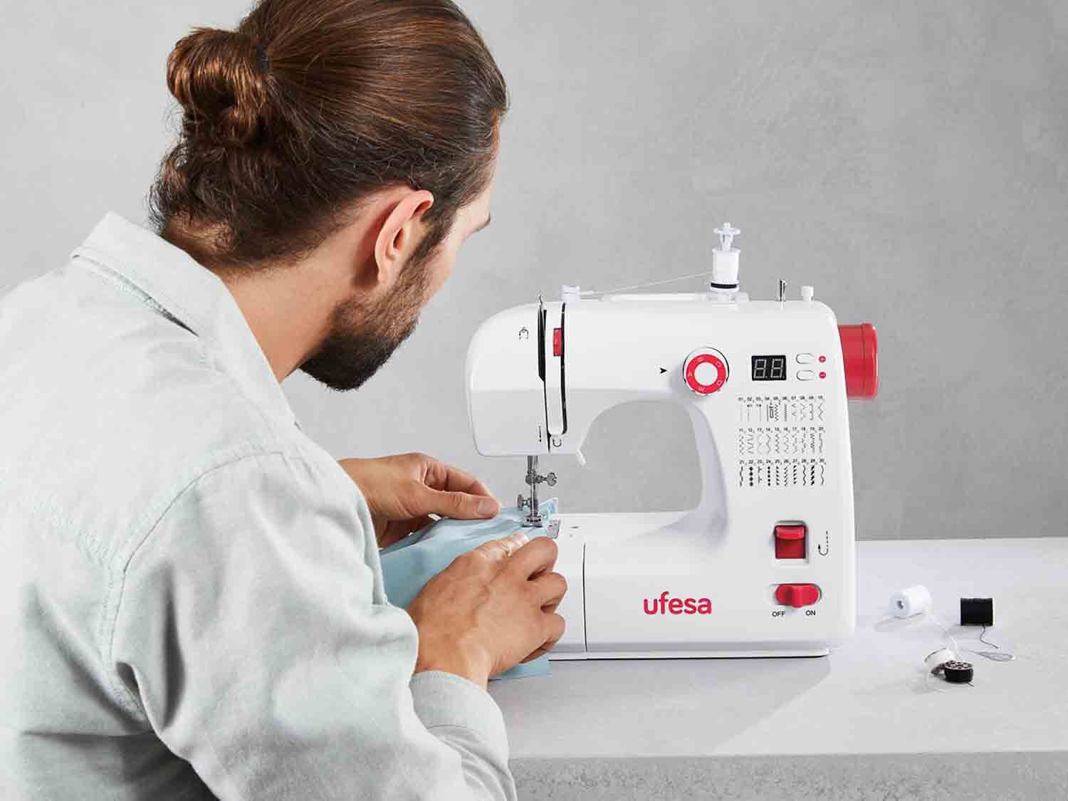 UFESA SW3033 Performance naaimachine