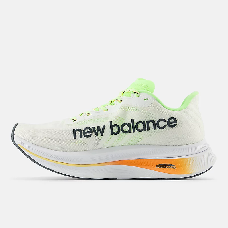 Pantofi sport FuelCell SuperComp v2 pentru femei – Alb cu lime decolorat și mango aprins