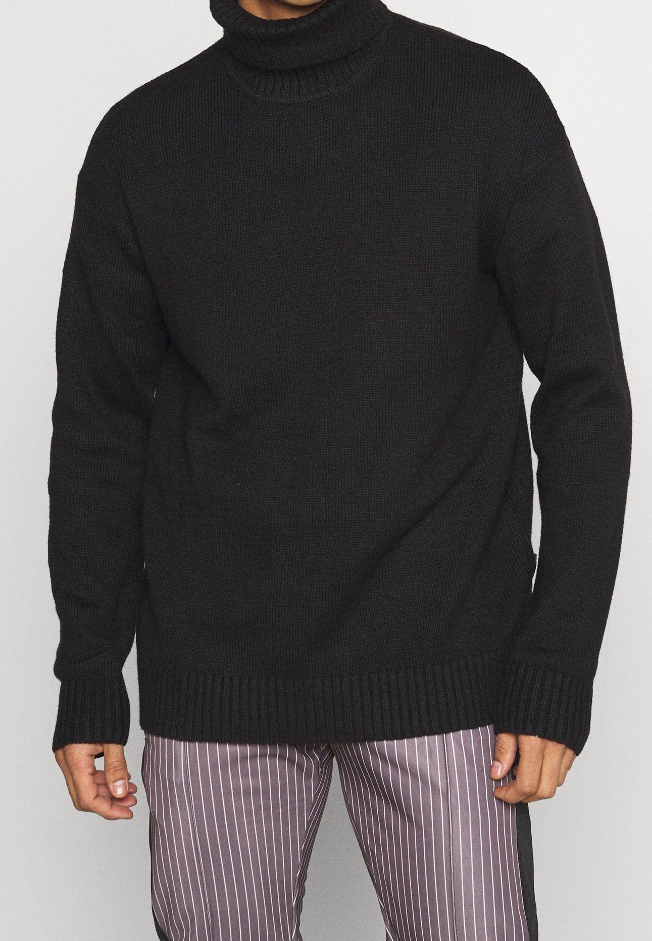 YOURTURN Pullover - schwarz