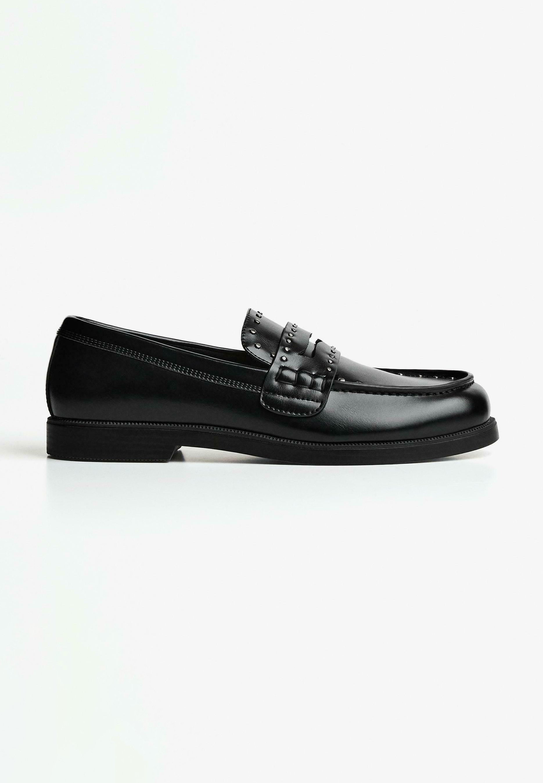 Bershka instappers met studs - zwart