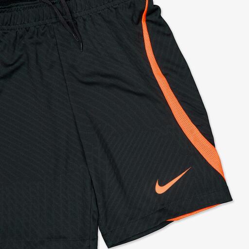  Nike Strike