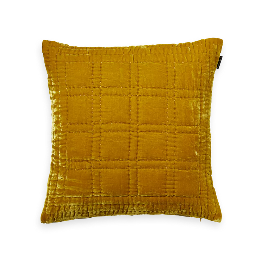 Funda de cojín de la colección Saigon de House of Rituals, de viscosa y terciopelo de seda, 50x50 cm.