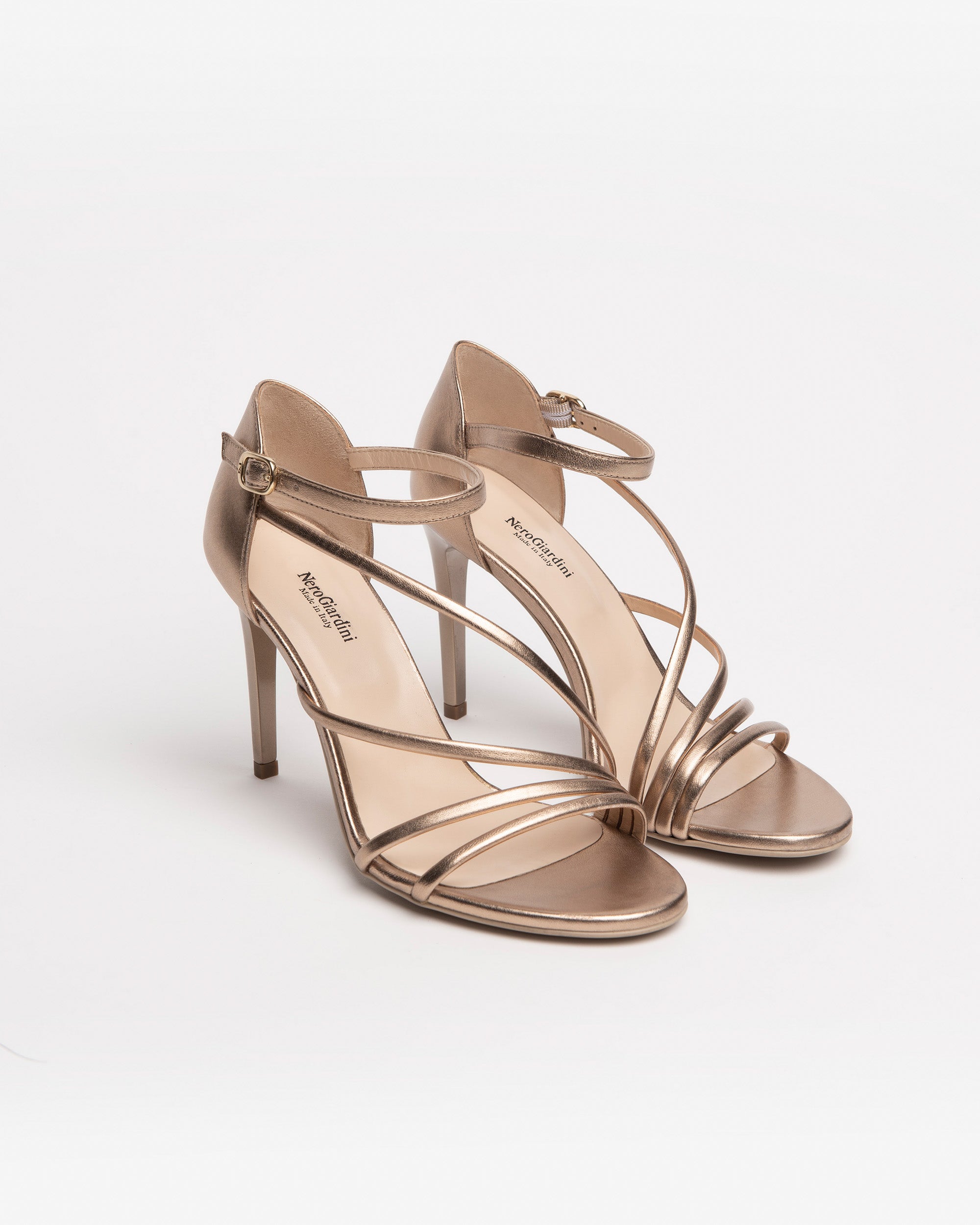  Sandales en cuir pour femmes