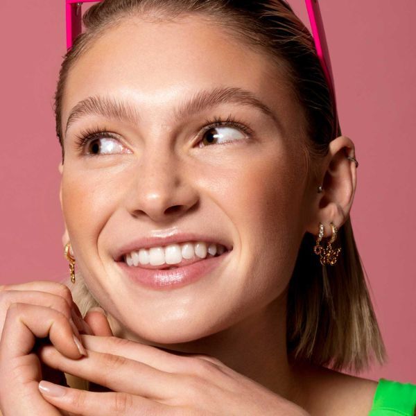Bronzer Lottie London Sunkissed, tons claro e médio.