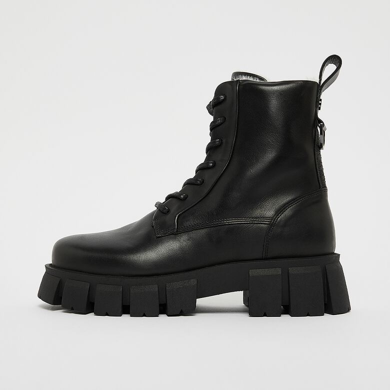 Escape Lace Up Mid
