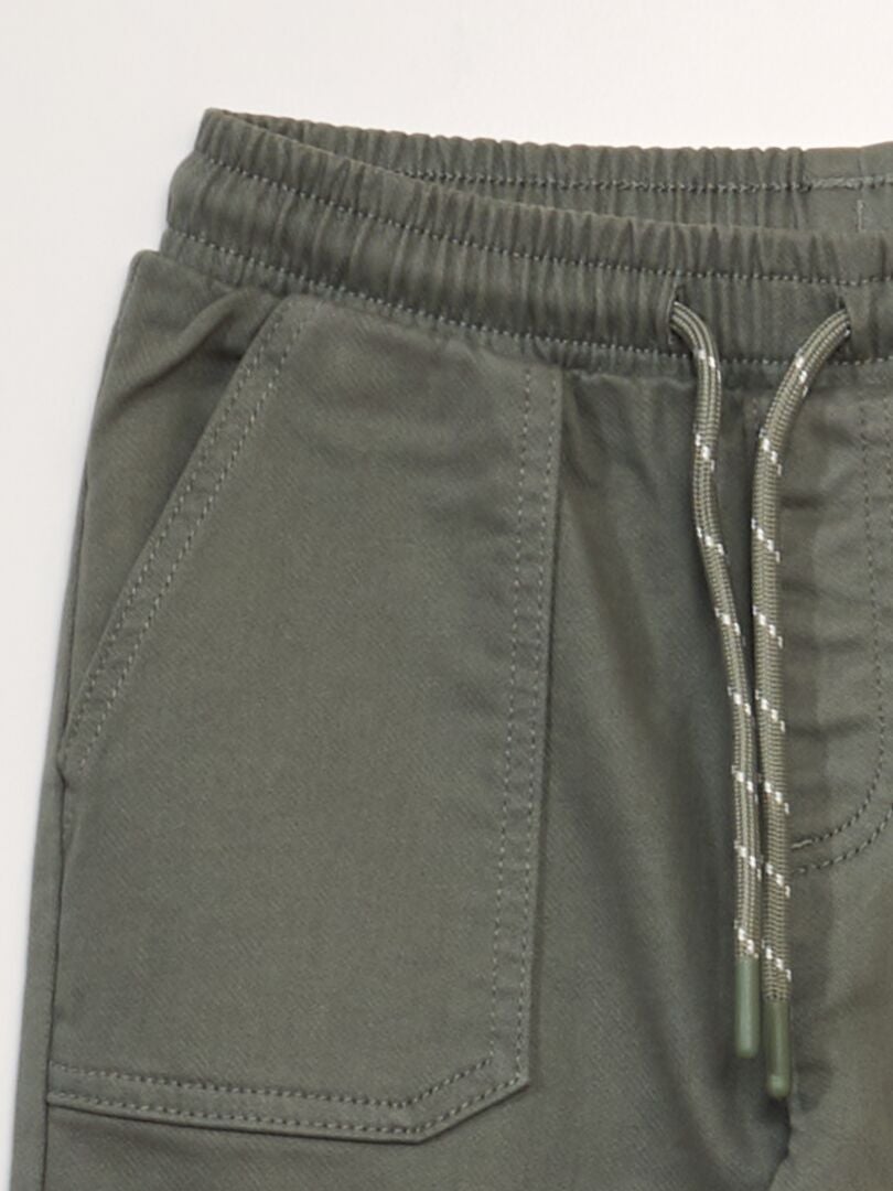 Calça chino estilo jogger - VERDE
