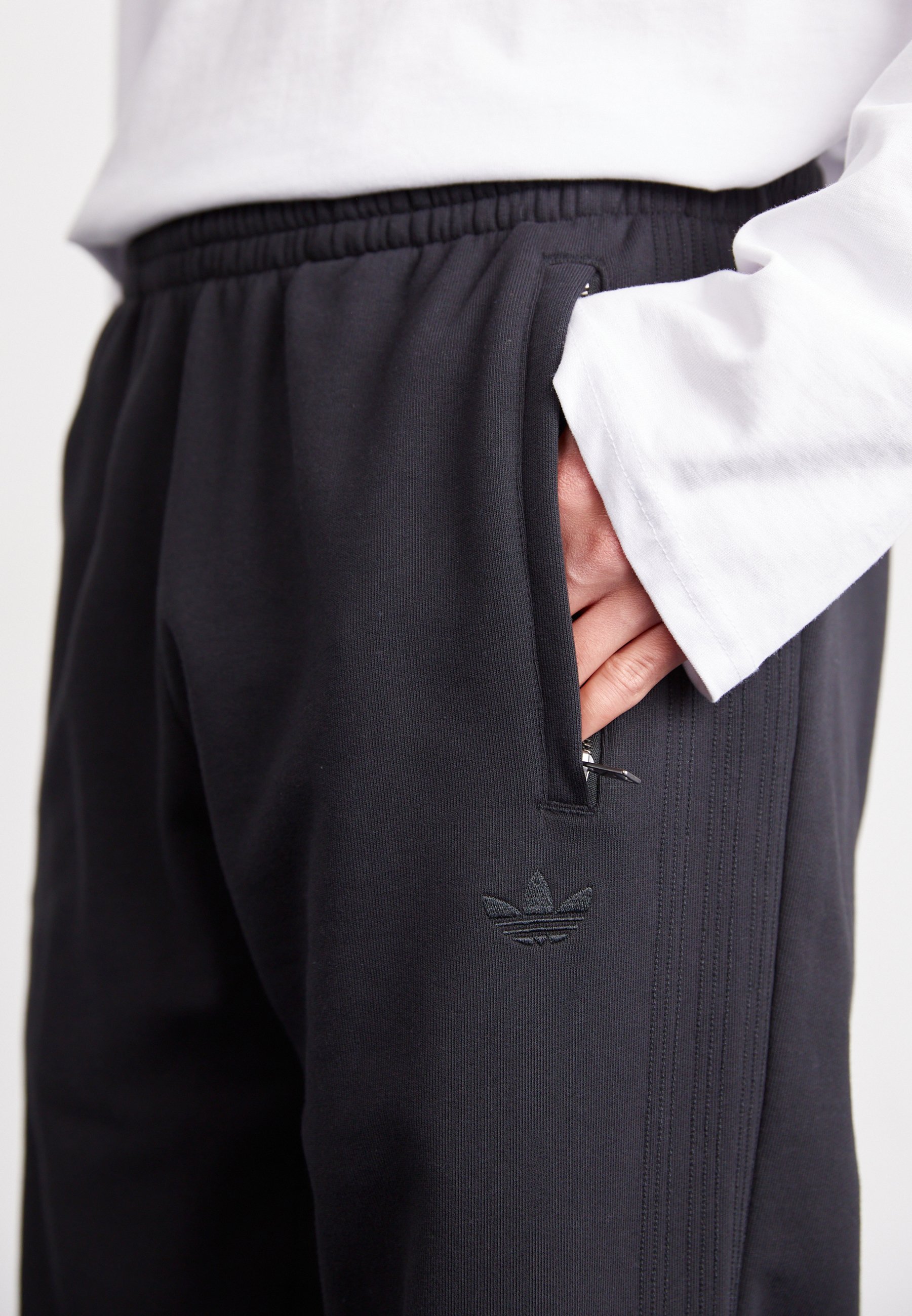 Teplákové kalhoty adidas Originals