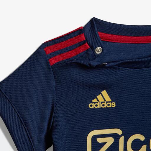  Segundo uniforme do Ajax para a temporada 22/23
