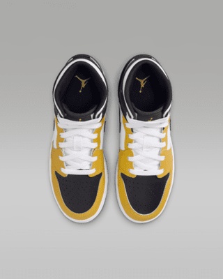 Air Jordan 1 Mid Older Kids' Shoes