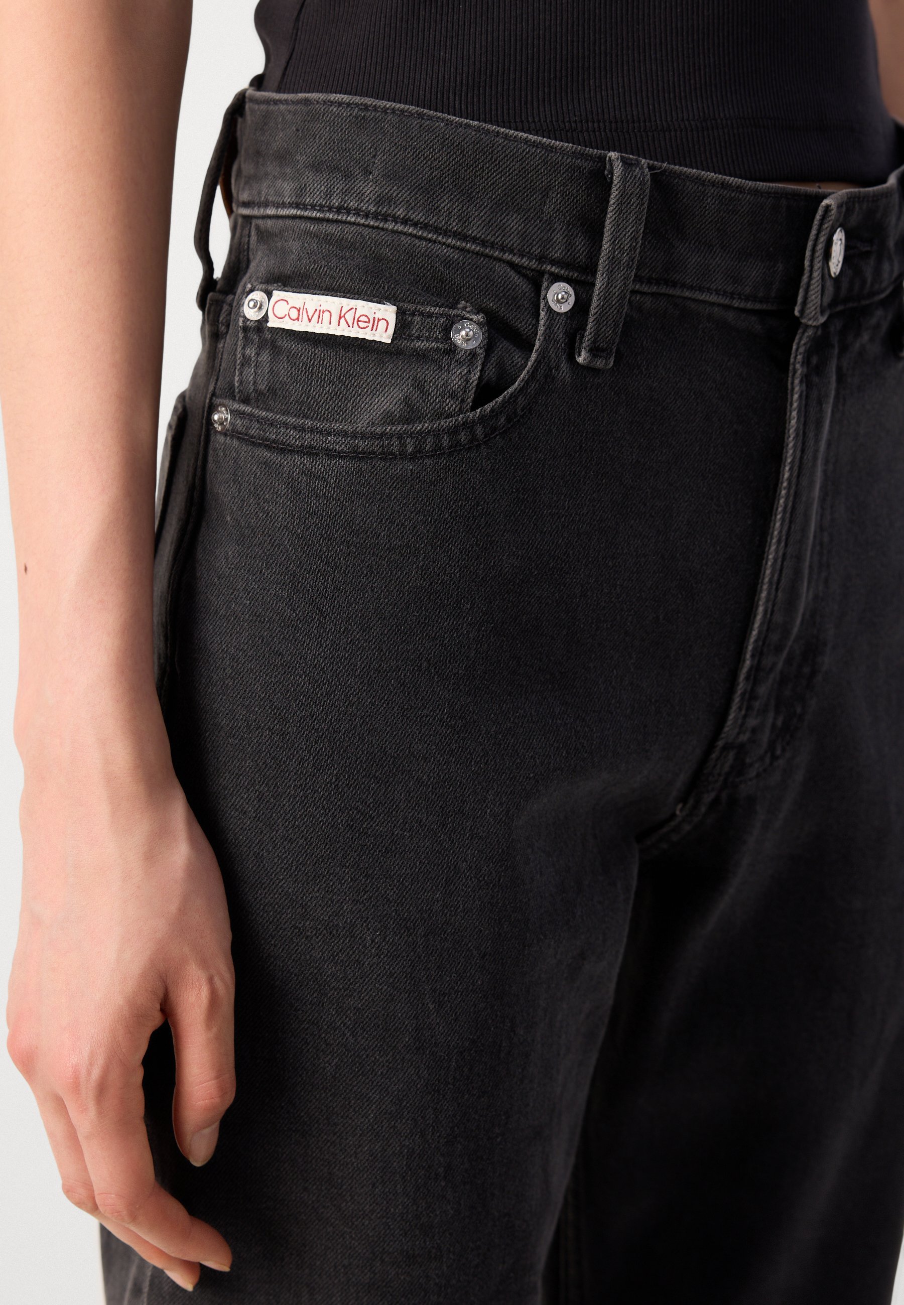 Calvin Klein Jeans MOM - Mom Jeans - noir essentiel