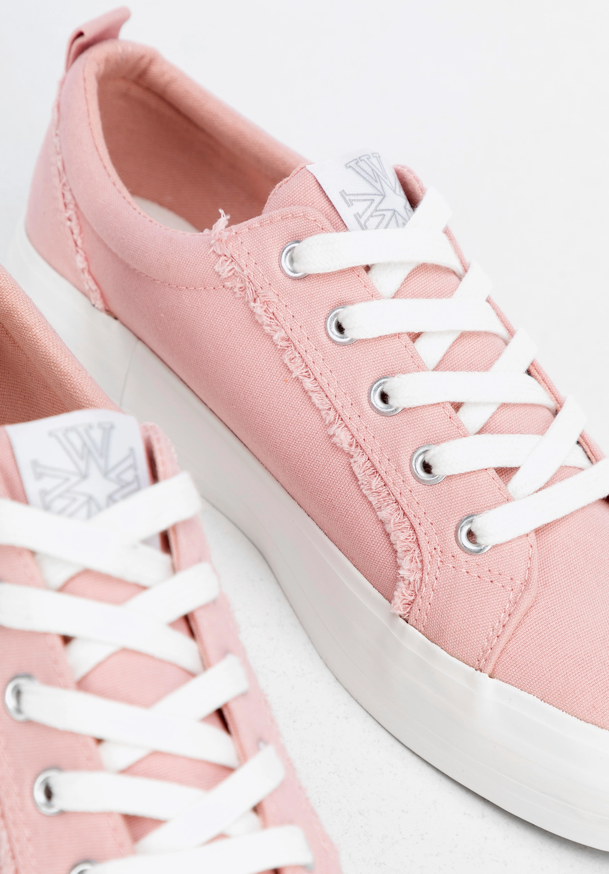 Damskie sneakersy z tkaniny różowe