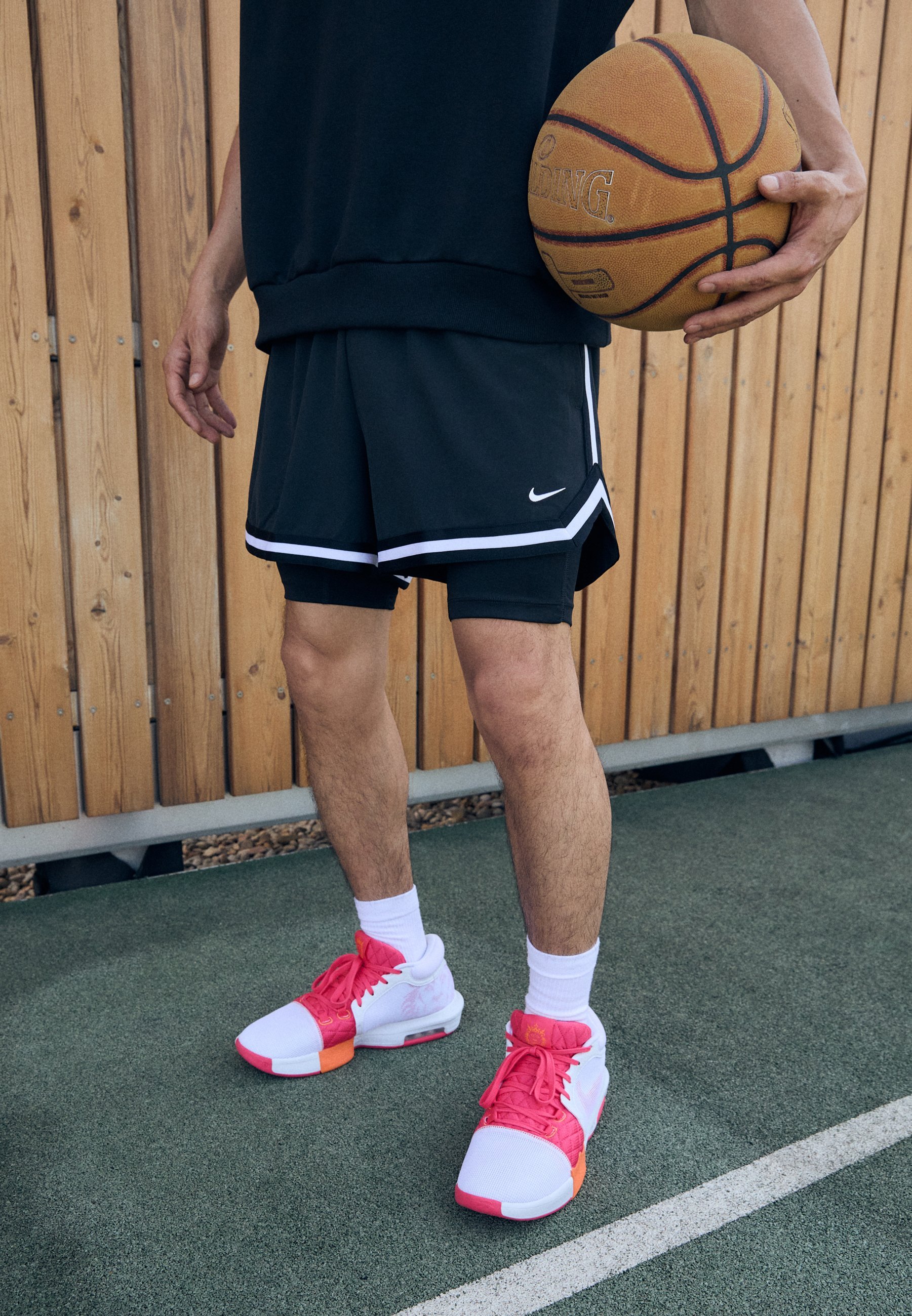 Nike Performance 2-IN-1 - 2-in-1 shorts - zwart/wit
