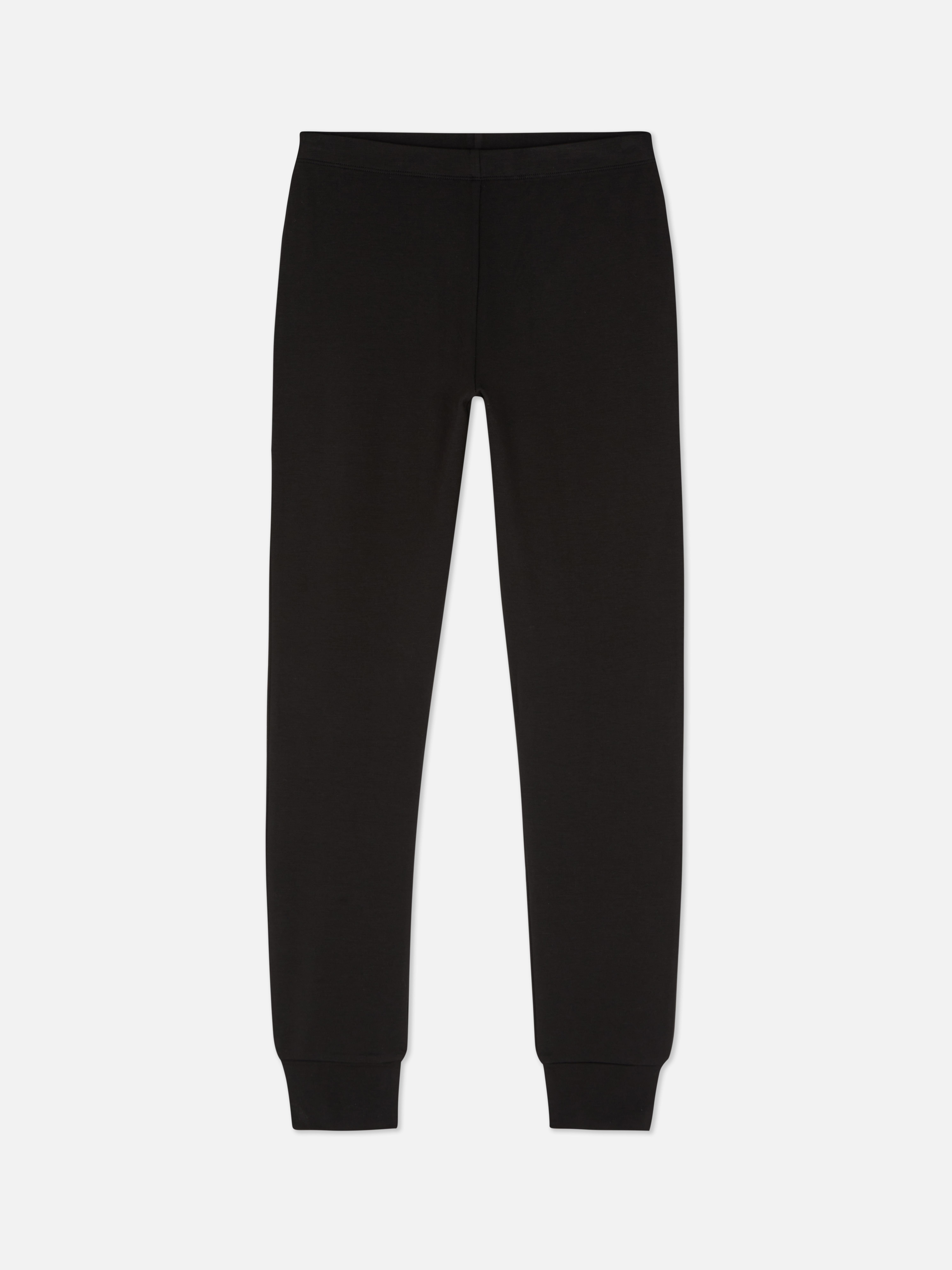Thermoleggings mit Bündchen an den Knöcheln. Ihre Lieblingsleggings, aber mit einem Upgrade für kaltes Wetter.