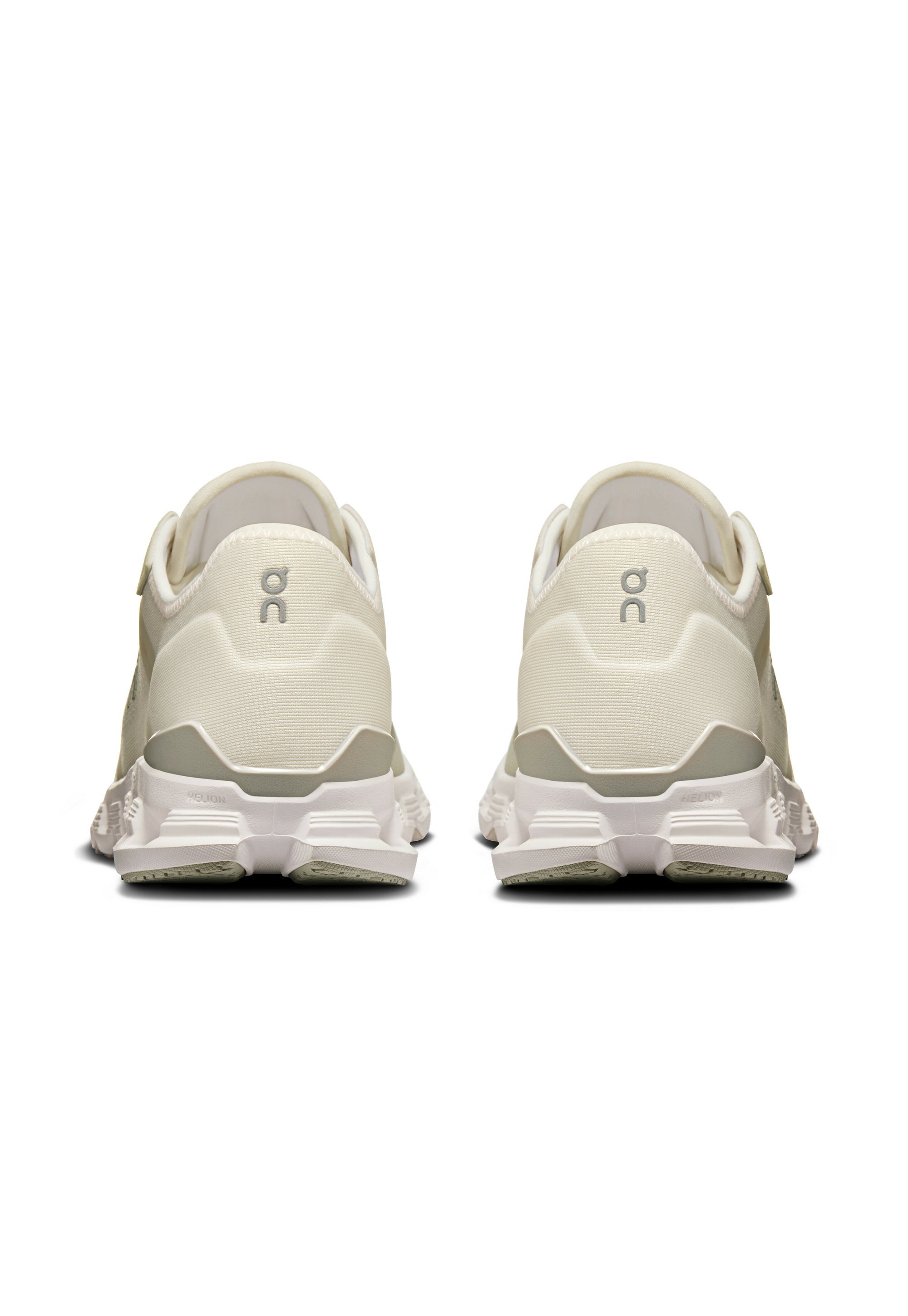 On CLOUD X 4 AD - Chaussure d'entraînement - loup blanc