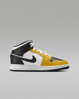 Air Jordan 1 Mid Older Kids' Shoes
